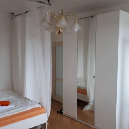 Room In Apartment Prague 3 エクステリア 写真