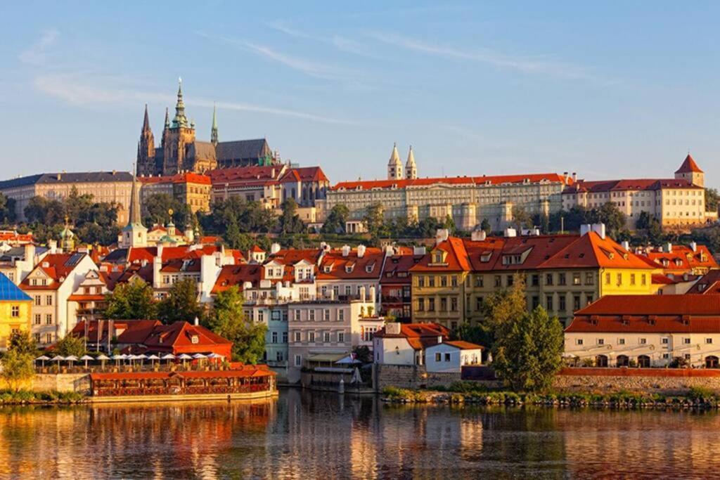 Room In Apartment Prague 3 エクステリア 写真
